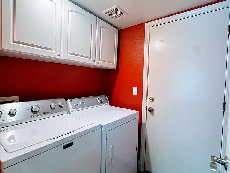 477 Fisher Cir — Photo 25