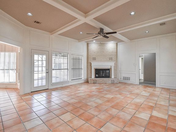 3rd image of 5802 Plantation Dr