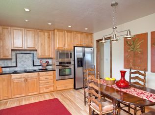 140 San Lucas Ave, Moss Beach, CA 94038