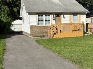 137 Independence Ave, Joliet, IL 60433