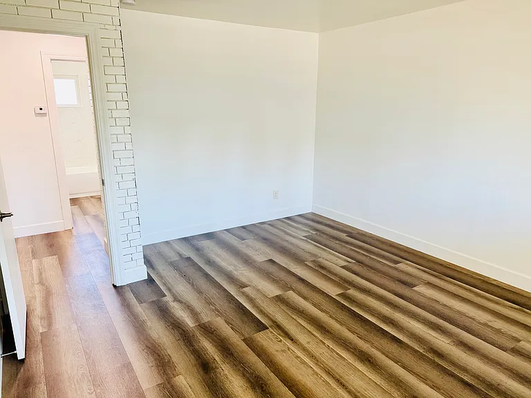 63 Cathcart Ave — Photo 13