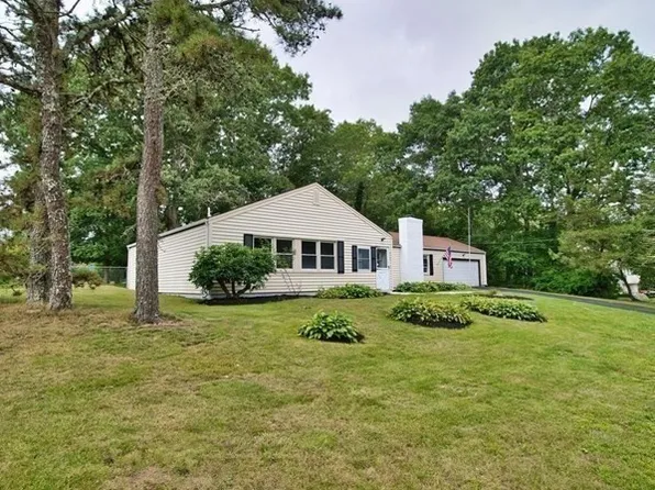414 Gulf Rd W, Dartmouth, MA 02748