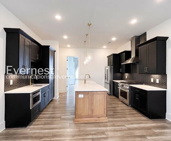 206 N 9th St #D — Photo 3