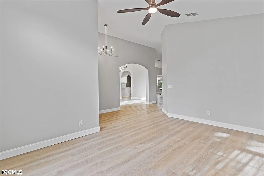 4 bed, 3.0 bath, 2668 sqft, $2,850 — Photo 3