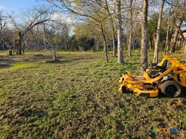 600 Alley A St, Elgin, TX 78621