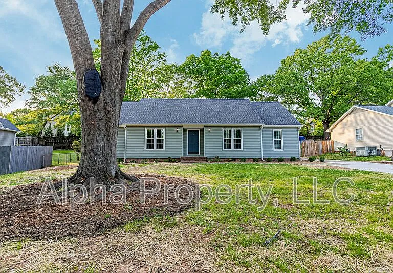 111 Canebrake Dr — Photo 1