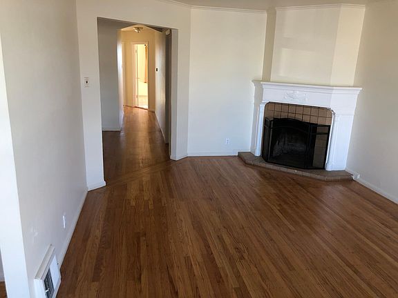 5th image of 2323 46th Ave