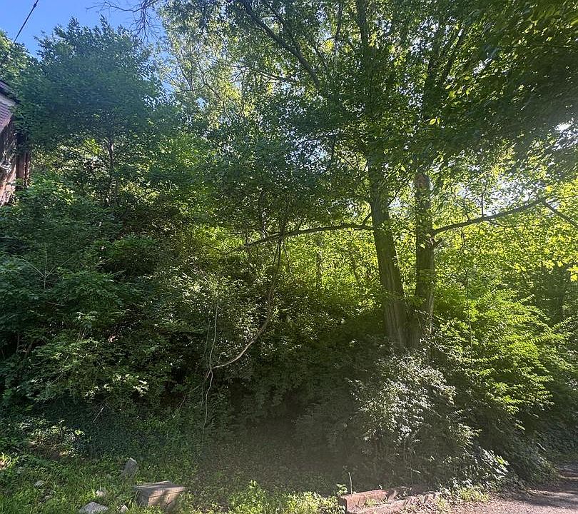 2nd image of Bennys Beach Rd