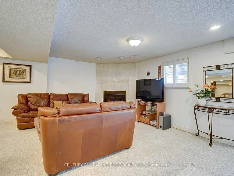 1374 Heritage Way #BASEMENT — Photo 2
