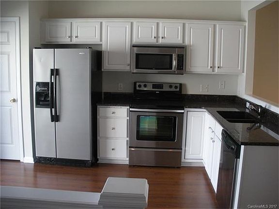 4th image of 8235 Gossomer Bay Dr #8235