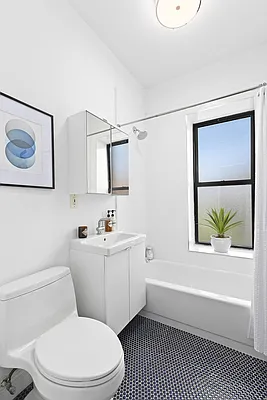 Sold by Compass | media 7