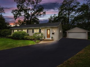 2707 George Ct, Rolling Meadows, IL 60008