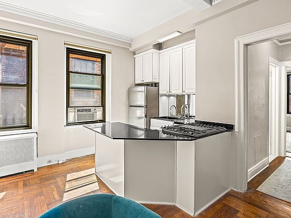 4th image of 67 Park Ave #8D