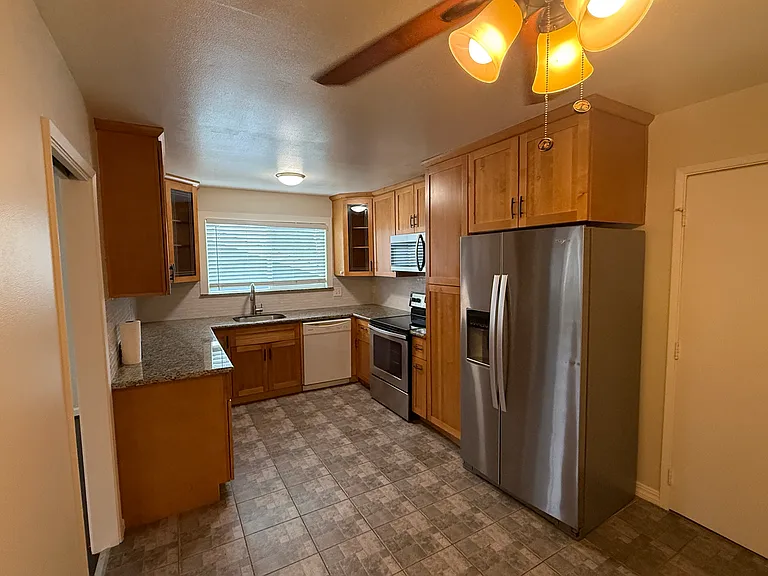2027 Nina Ct — Photo 9