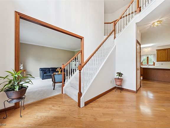 3rd image of 30739 Hilliard Blvd