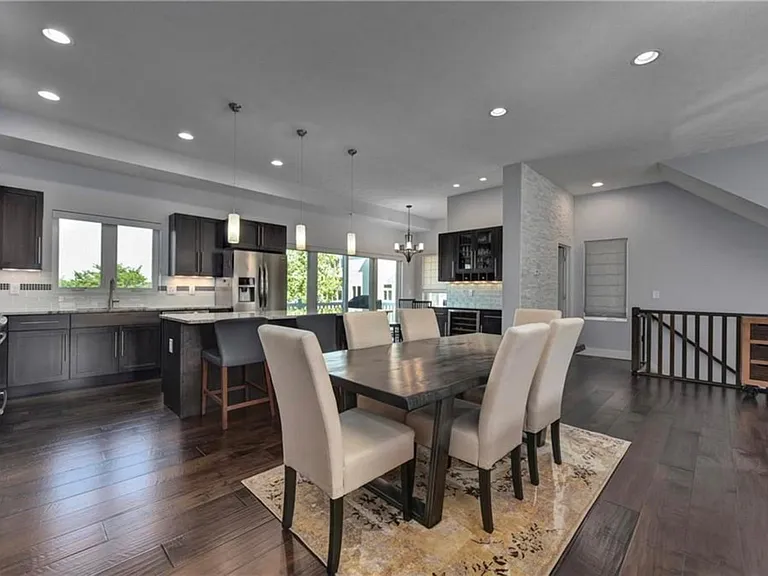 2293 City View Dr — Photo 6