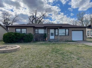 809 Yonkers St, Plainview, TX 79072