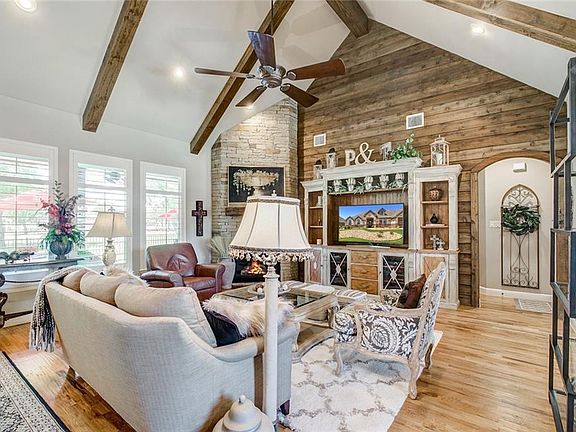 5th image of 5918 Pebble Beach Ct