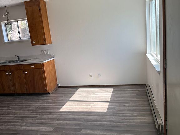 2nd image of 1430 NW Deane St #3