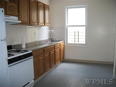 1st image of 203 N 9th Ave