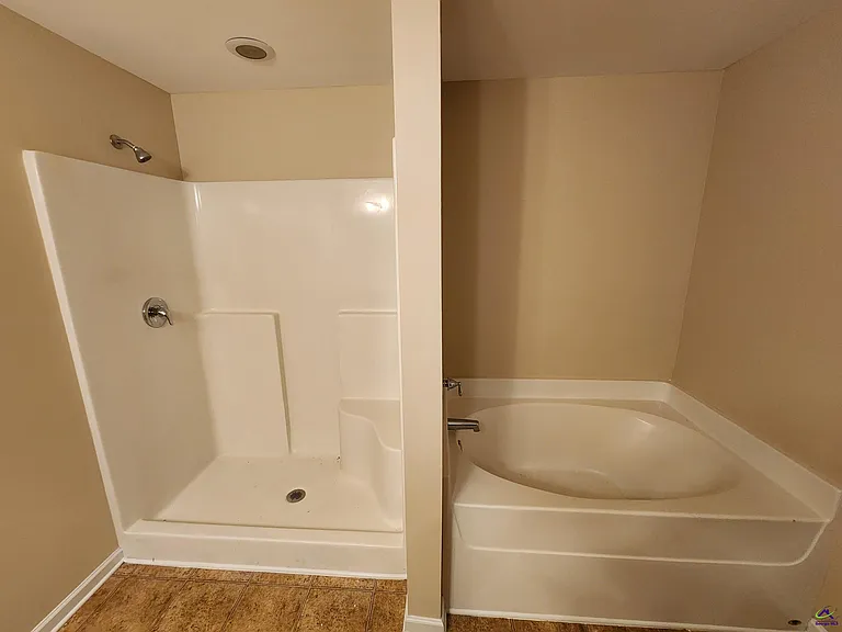 223 Flowing Meadows Dr — Photo 37