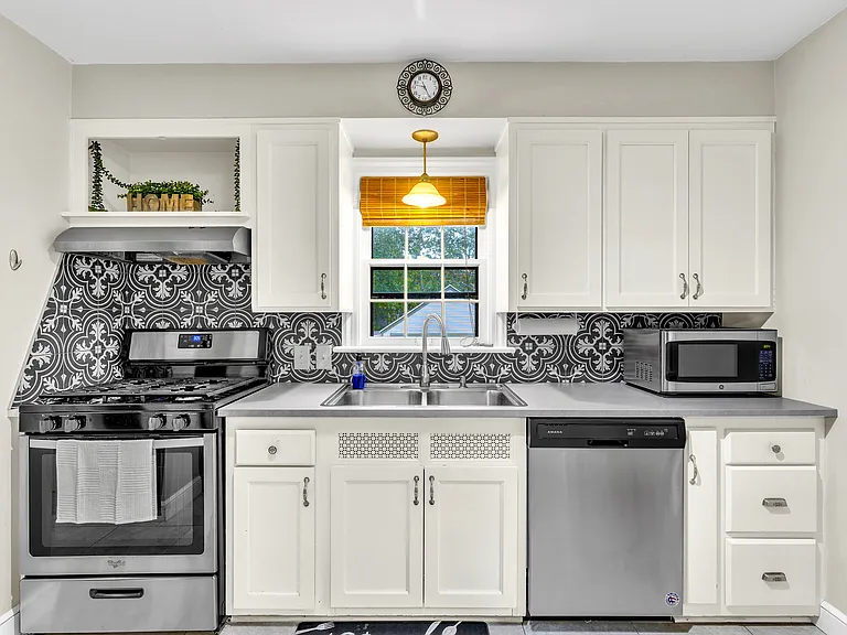 124 Oak Knolls Ave — Photo 8