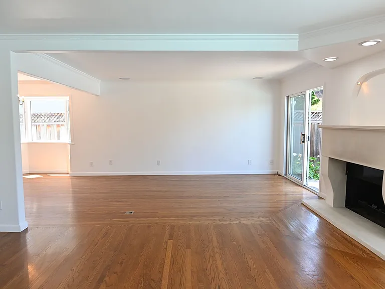 3655 Mona Way — Photo 9