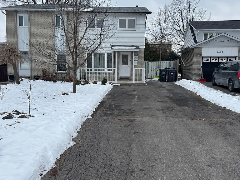 1025 Blairholm Ave #-UPPER LEVEL — Photo 2