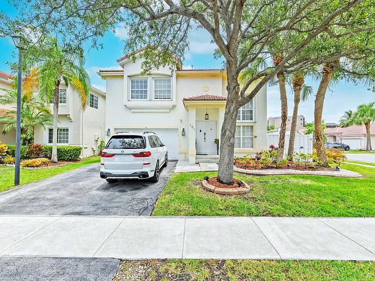 101 Gables Blvd — Photo 26