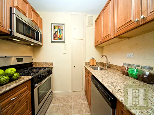 Sold by Halstead Real Estate | media 15