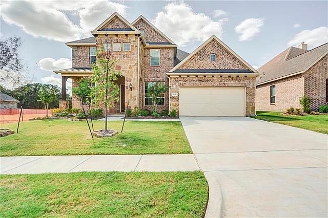 1st image of 125 Oakwood Ln