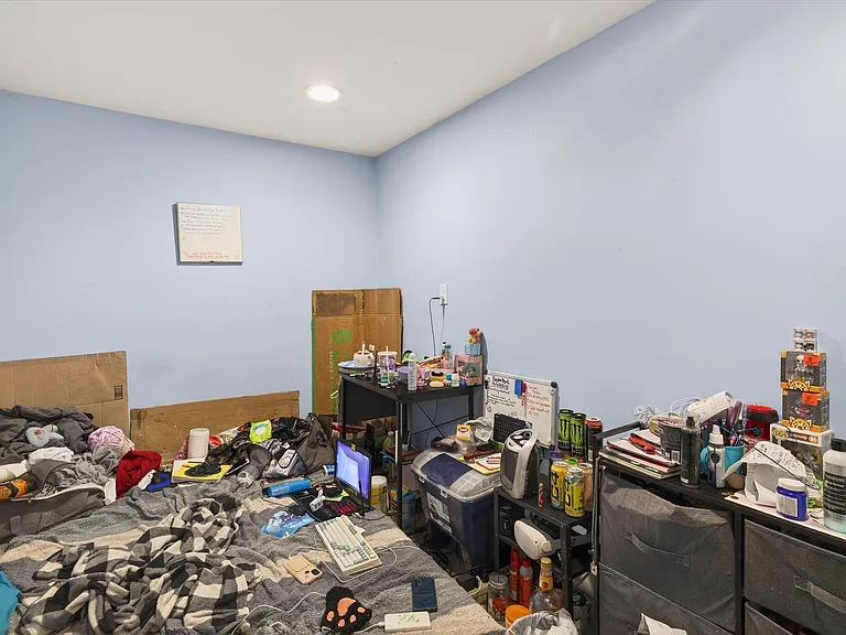Spacious Bonus Room
