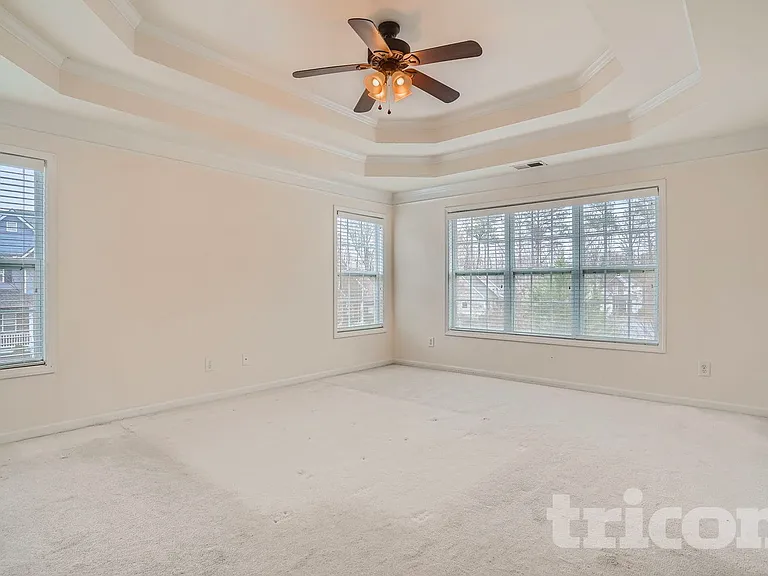 18 Parklin Trl — Photo 14