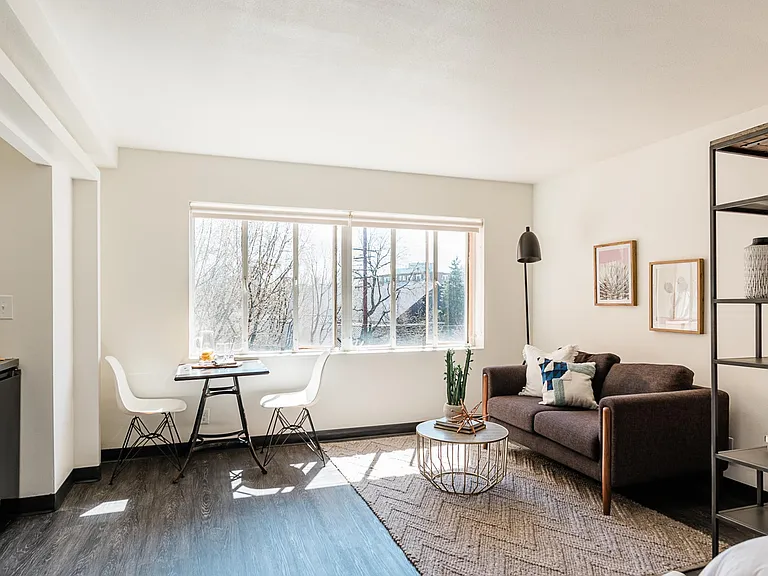Portland Towers Apartments — Photo 25