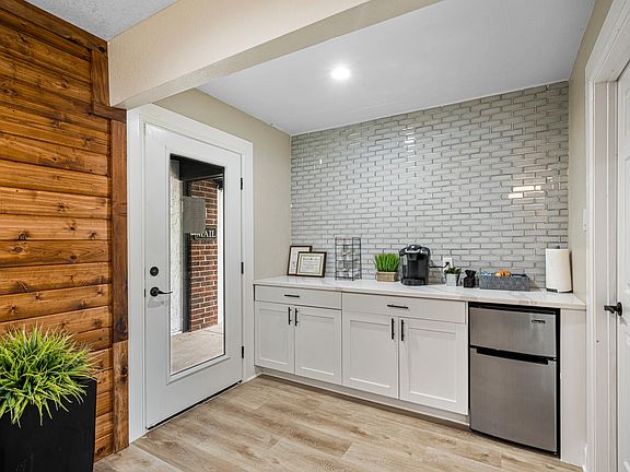 3rd image of 146 Valley View Dr #415