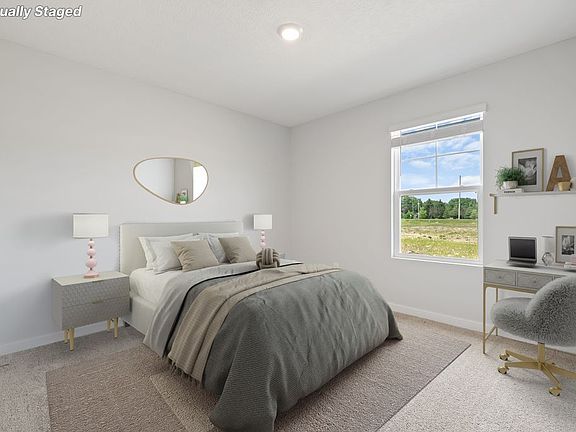 5th image of 414 Emily Dr