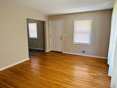 1819 Logan St #1, Rockford, IL 61103 | Zillow