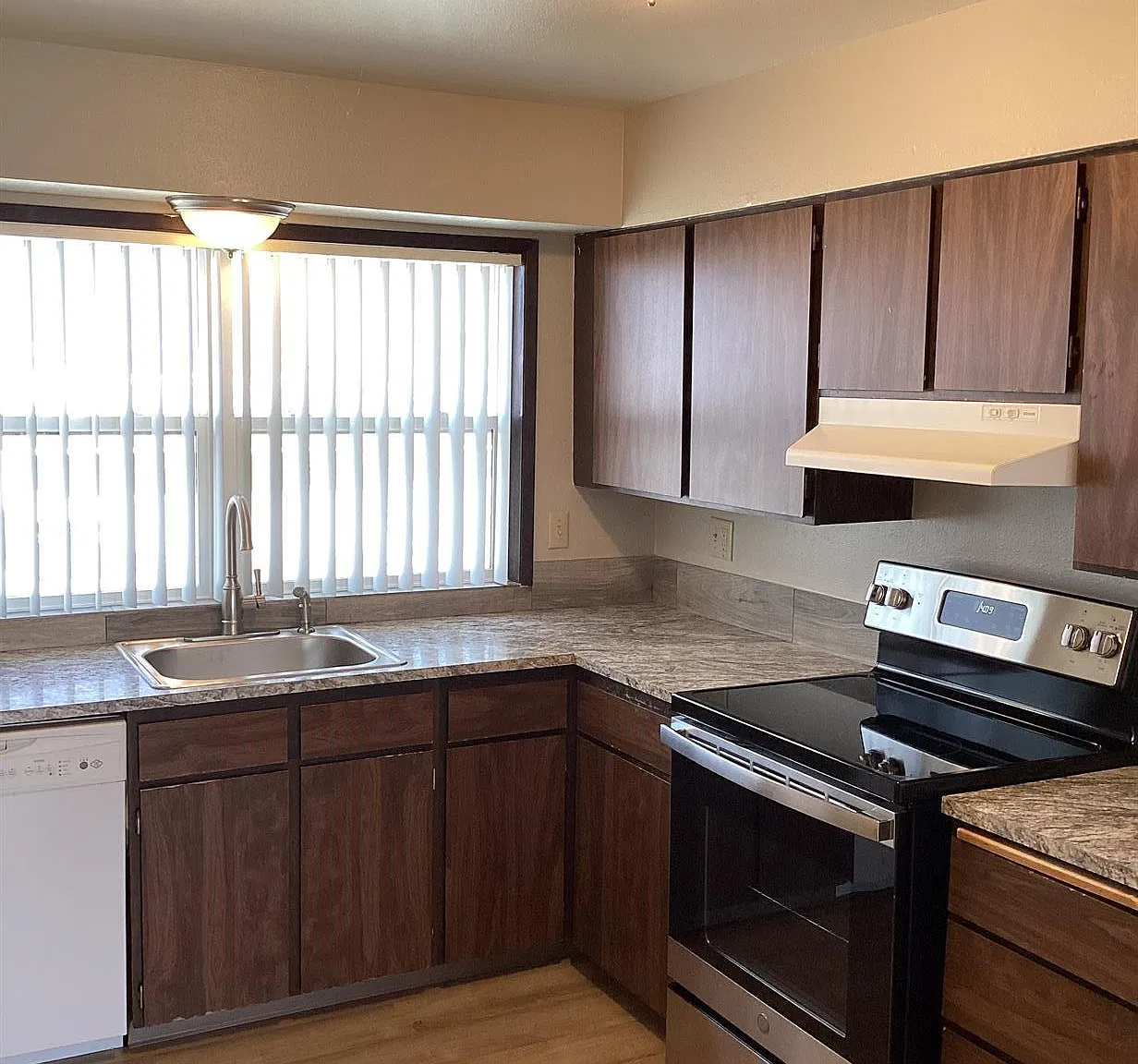 1 bed, $1,025 — Photo 2