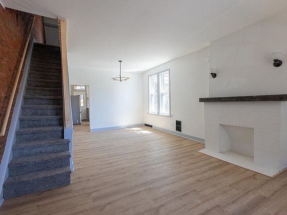 5th image of 2111 Penn St