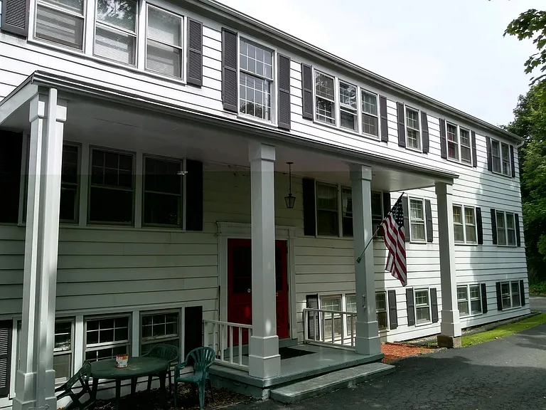 456 Bennett Pkwy #104 — Photo 1