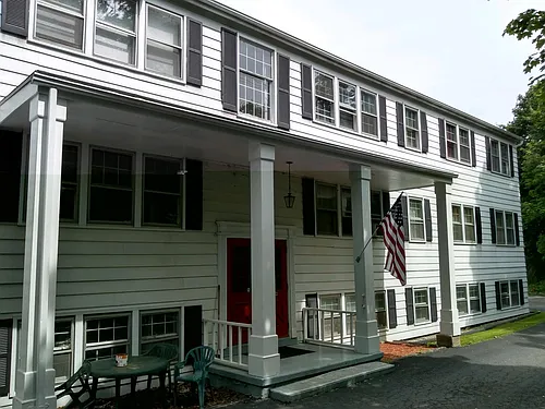 456 Bennett Pkwy #104 Photo 1