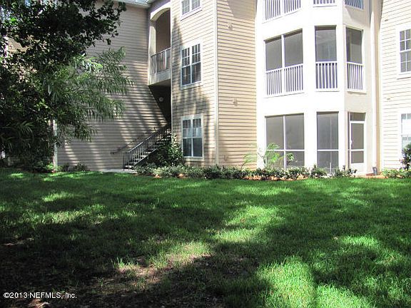 4th image of 13810 N Sutton Park Drive N #1126