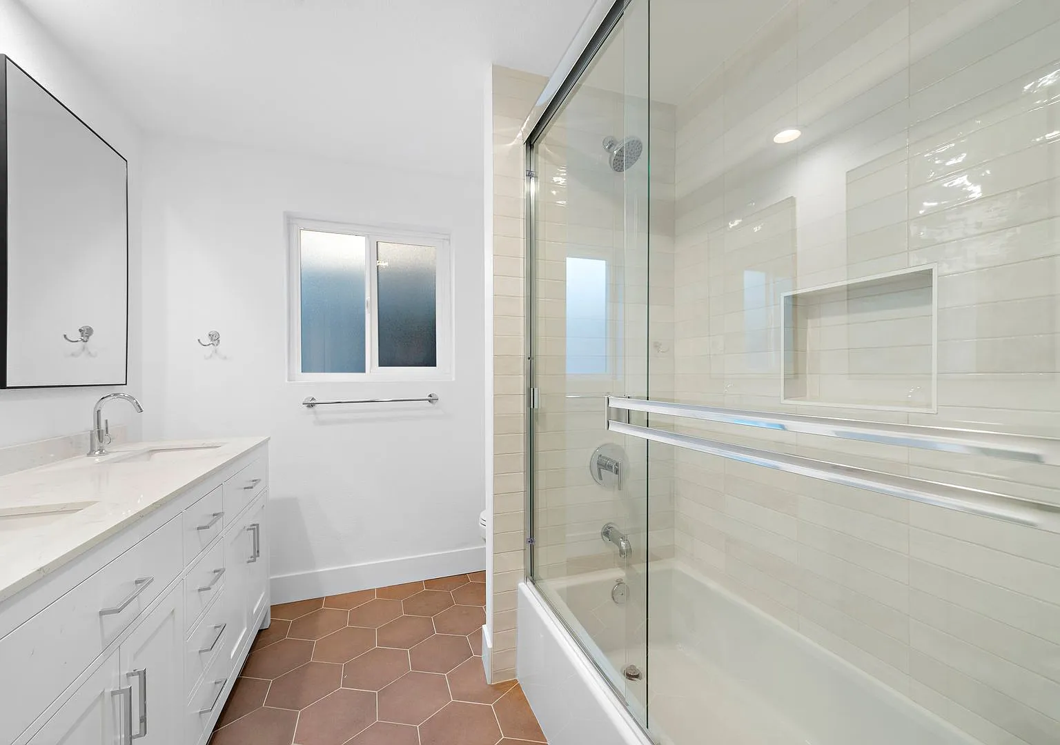 402 Corto Lane — Photo 2