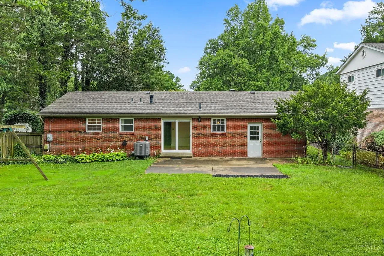 3 bed, 1607 sqft, $2,495 — Photo 4