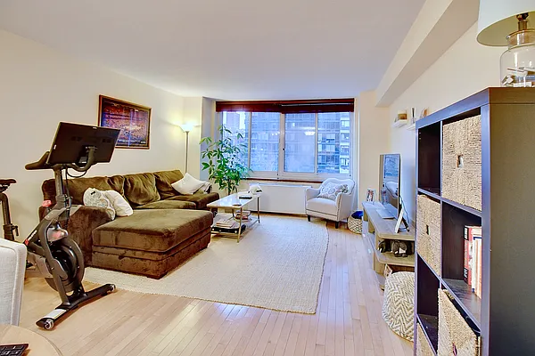 Rented by Compass | media 6