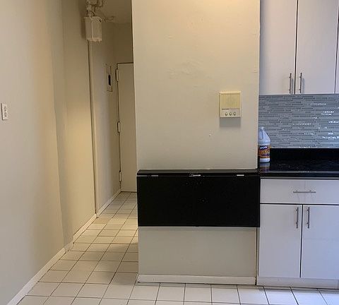 4th image of 210 Thompson St APT 6ES
