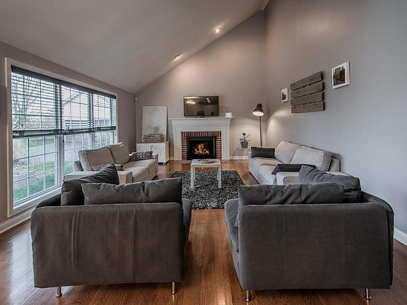 3rd image of 5073 Ederton Pl