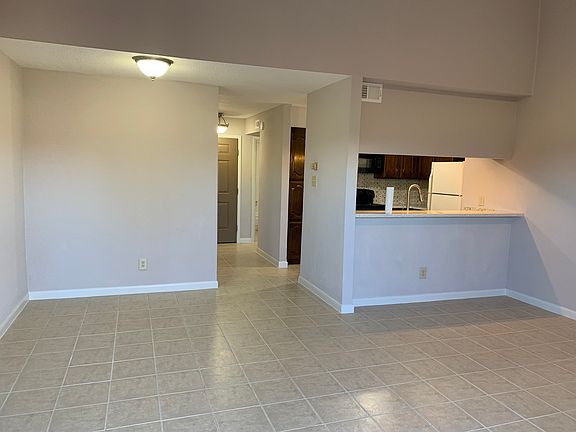 4th image of 905 Turtle Lake Blvd #167