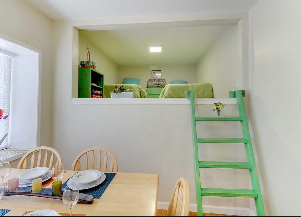 2 bed, 850 sqft, $2,800 — Photo 2