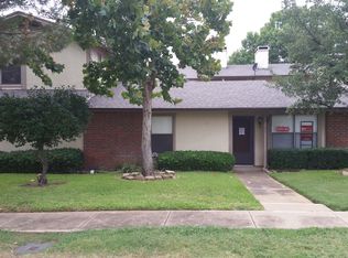 633 Timberline Dr, Hurst, TX 76053